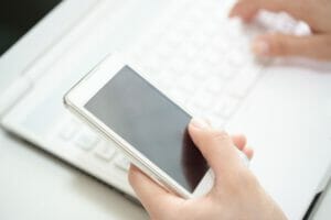 中古スマホの使い方ガイド!損しないための購入時の注意点も