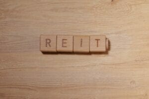 少額から不動産投資が始められるREITって何?