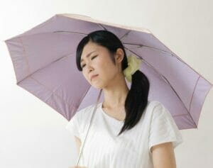 6月の湿気で梅雨型熱中症に!重症化すると脳の機能に後遺症が