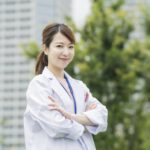 【2021年最新版】ソーシャルワーカーになるには？年収や必要な資格も