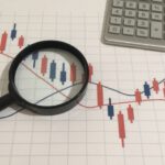 株価が29年ぶりの高値を記録!でも景気回復を実感できないのはなぜ?