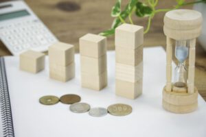 銀行口座への貯金より投資をおすすめする理由とは?投資をするメリットを紹介。