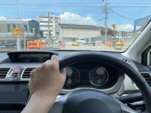 友人の車を運転するときの自動車保険。もし事故を起こしたらどうなる?