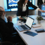 労働者のままでは幸せになれない?!資本家になるためのステップやコツについて