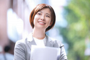 33歳女性は見栄を張らない消費活動が大切!年齢にあったお金の使い方ガイド