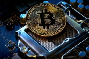 【暗号資産検証】ビットコインを10万円買って1年間放置したら儲かる?今後は?