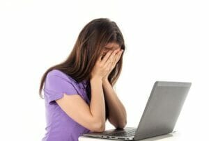 働く女性が気分がのらず不安な時に「やってはいけない」こと「やってみるといい」こと