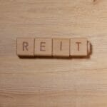 少額から不動産投資が始められるREITって何?