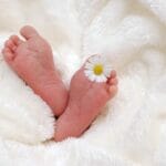 コロナで出生率が10万人減?これからの経済はどうなるの?