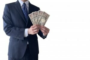 男性会社員のお小遣い額は前年比微増の40,557円、女性会社員も増加の35,001円「2023年会社員のお小遣い調査」結果について